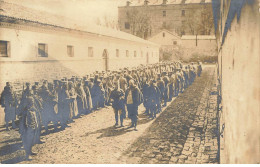 ALGERIE #FG40813 AUMALE DEPOT DE PRISONNIERS EN MARS 1915 CARTE PHOTO PRISON - Other & Unclassified