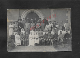 MILITARIA CARTE PHOTO MILITAIRE SOLDATS & INFIRMIERES SUR VIGNETTE DE 1914,15 SUR CACHET HÔPITAL CROIX ROUGE LE VÉSINET - Weltkrieg 1914-18