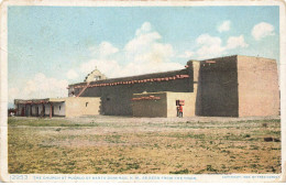 MEXIQUE #MK42248 THE CHURCH AT PUEBLO OF SANTO DOMINGO N.M AS SEEN FROM THE TRAIN - México