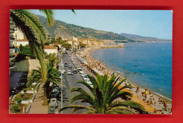 F-06-Menton-07PH5 La Promenade Et La Plage, Voir Les Voitures Toutes Marques, BE - Menton