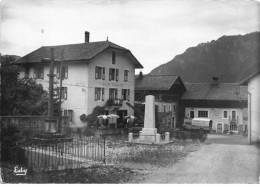 74 LE PETIT BORNAND #MK43293 HOTEL TERMINUS ET MONUMENT DES FUSILLES - Autres & Non Classés