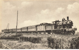 TRAINS #MK43713 UN RAPIDE D ERQUELINES VERS 1909 REMORQUE PAR UNE LOCOMOTIVE ATLANTIC SERIE 2643 2675 - Eisenbahnen