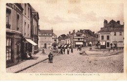 72 LA FERTE BERNARD #MK45394 PLACE LEDRU ROLLIN MAGASIN CHAUSSURES - La Ferte Bernard