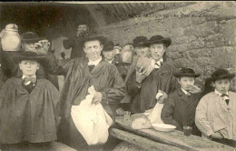 FRANCE -  Carte Postale - Noce De Bretagne - Le Repas Des Domestiques - L 152121 - Personnages