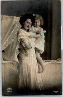 39165506 - Fotokunst H. E. Kiesel  Mutter Und Kind Handcoloriert AK - Photographie