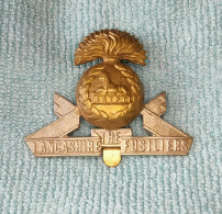 INSIGNE DE CASQUETTE WW1 The Lancashire Fusiliers Regiment - 1914-18
