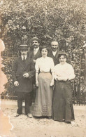 75 - PARIS _S28486_ A Localiser - Carte Photo - Hommes Et Femmes Posant Pour La Photo - En L'état - Other & Unclassified