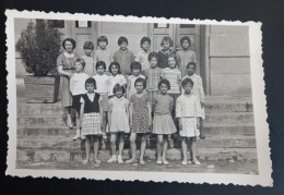 #15  Photo Noir Et Blanc Fille Photo D’école Photo De Groupe / Girl School Photo Group Photo - Personas Anónimos