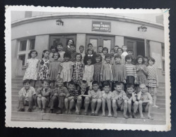 #15    Photo Noir Et Blanc Garçon Fille Photo D’école Photo De Groupe / Boy Girl School Photo Group Photo - Personnes Anonymes