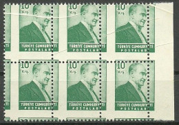 Turkey; 1955 Regular Stamp 10 K. "Pleat & Shifted Perf." ERROR - Nuevos