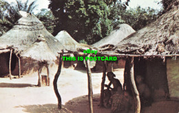 R587772 Echoes Missionary Postcard. Ju Ju Hut In Ika. Nigeria. Typical Pagan Vil - Wereld