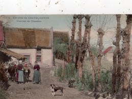 ENVIRONS DE CHATEL-GUYON UNE RUE DE CHAZERON ( CARTE COLORISEE ) - Sonstige & Ohne Zuordnung