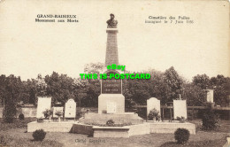 R587697 Grand Baisieux. Monument Aux Morts. Cimetiere Des Poilus. 1936. Cliche L - Welt