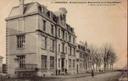 LANGRES  ( HAUTE MARNE ) LOT DE 2 CARTES  . PORTE DES MOULINS .  ECOLES LAIQUES BOULEVARD DE LA REPUBLIQUE - Langres