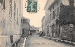 24-5809 : LES DESCHAMPS. GRANDE-RUE - Autres & Non Classés