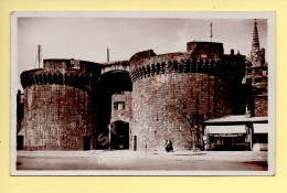 35. SAINT-MALO – La Grande Porte (XVè Siècle) (animée) CPSM (voir Scan Recto/verso) - Saint Malo