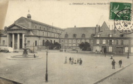 Epernay - Place De L'hôtel De Ville - Epernay