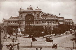 BUDAPEST - KELETI PÁLYAUDVAR - OST-BAHNHOF - GARE DE L'EST - EASTERN TERMINUS - CARTOLINA FP NON UTILIZZATA - Hungary