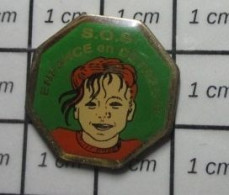 513i Pin's Pins / Beau Et Rare : ASSOCIATIONS / SOS ENFANCE EN DETRESSE - Asociaciones