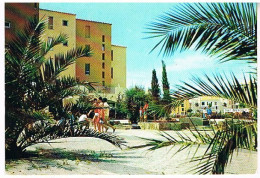 34 LE CAP AGDE LA PLACE  DE LA RESIDENCE RICHELIEU   1975 - Agde