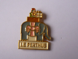 Pins  ELEPHANT  LE PERTHUIS HANNIBAL 218 AV JC - Dieren