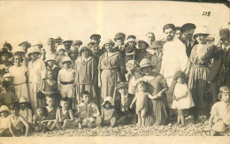 CARTE PHOTO AULT GROUPE DE VACANCIERS - Ault