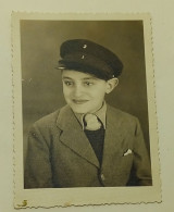 The Boy With The Cap - Anonyme Personen