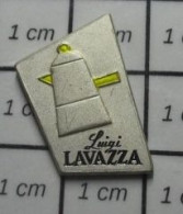 1618c Pin's Pins / Beau Et Rare / BOISSONS / CAFE LUIGI LAVAZZA CAFETIERE - Getränke