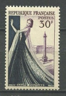 FRANCE 1953 N° 941 ** Neuf MNH Superbe  Haute Couture Place Vendôme Paris Mannequin Robe - Nuevos