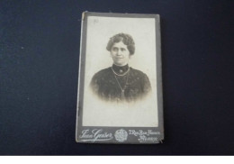 Cdv.photo Femme. N°150175 .algerie .geiser A Alger.6.5 X10.5 Cm - Alte (vor 1900)