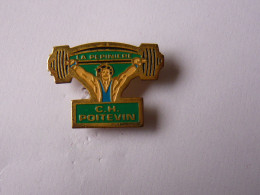 Pins SPORT HALTEROPHILIE CH POITEVIN A POITIERS 86 - Halterofilia