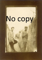 PHOTO FRANCAISE - POILUS DANS UN BOYAU CONDUISANT AUX TRANCHEES A SAINT LEONARD PRES DE TAISSY - REIMS MARNE 1914 1918 - Guerra, Militares