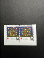 N* 2345a Paire De Carnet Croix Rouge 1984 - Nuovi