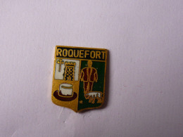 Pins BLASON VILLE DE ROQUEFORT LANDES 40 - Ciudades