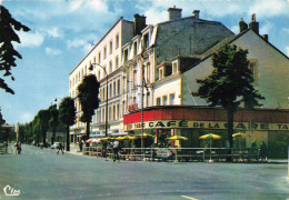 Charleville * Tabac Café De La Gare , Rond Point De La Gare * Commerce Débit De Tabac Tabacs - Charleville