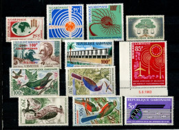 V - GABON : Année 1963 : Y&T 165 à 168 + PA 11 à 17 (sans PA18) + Taxe 34 à 45 : 24 Timbres Tous NSC ** - Gabon (1960-...)