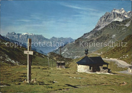 11852672 Klausenpass Passhoehe Mit Kapelle Und Schaechentaler Windgaelle Klausen - Other & Unclassified