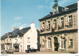 Liffré La Mairie, Voitures Peugeot 404, Citroën Ami 6 Ou 8, 2cv - Autres & Non Classés