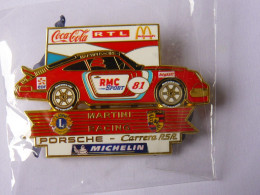 BIG Pins AUTOMOBILE PORSCHE CARRERA RSR COCA MICHELIN ETC 25 EX 6 X 4 CM 2 ATTACHES NEUF - Porsche