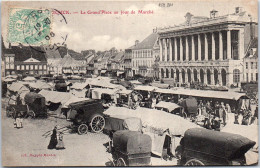 59 HAZEBROUCK - La Grande Place Un Jour De Marche  - Hazebrouck