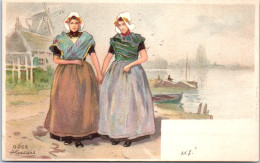 PAYS BAS - Deux Jeunes Femmes En Costumes Traditionnels  - Other & Unclassified