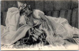 ALGERIE - Une Jeune Femme Couchee  - Szenen