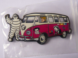 BIG Pins COMBI VOLKSWAGEN MICHELIN COLUCHE TINTIN JOHNNY ETC 6 X 3 Cm 25 EX NEUF 2 Photos - Volkswagen