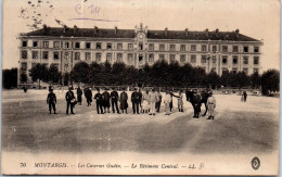 45 MONTARGIS - Les Casernes Gudin - Le Batiment Central. - Montargis