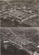 2 CPSM 30 AIGUES-MORTES  VUE AERIENNE - Aigues-Mortes