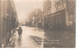 92  PUTEAUX  Rue Godefroy  Inondations Janvier 1910,  Carte Photo, - Puteaux