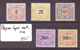 TIMBRES DE CHEMIN DE FER SUR PAPIER LIGNé VERTICALEMENT,  NEUFS ** SANS CHARNIERE - Ferrovie