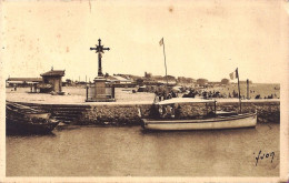 *CPA  - 34 - PALAVAS LES FLOTS - La Croix De La Mission Et La Plage - Palavas Les Flots