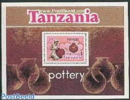 Tanzania 1985 Pottery S/s, Mint NH, Art - Ceramics - Handicrafts - Porcelaine