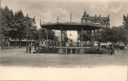 N°1653 W -cpa Béziers -le Kiosque à Musique- - Beziers